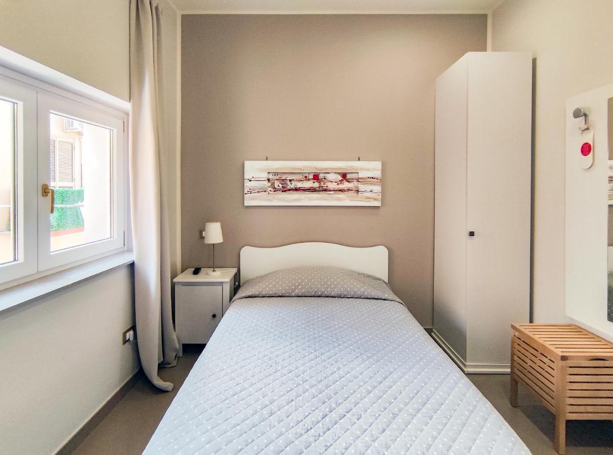 Adelfia B&B San Trifone الغرفة الصورة